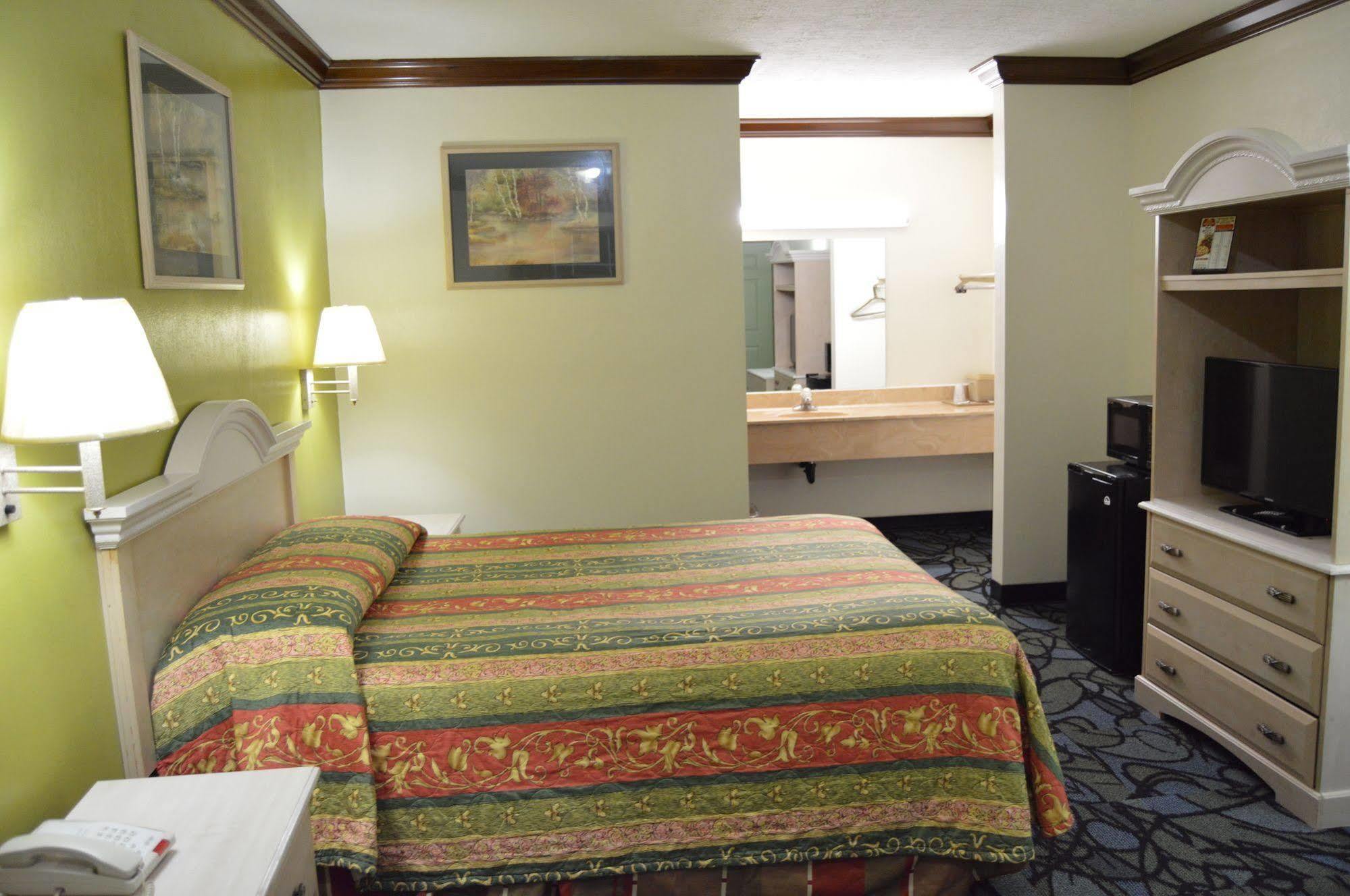 Motel Economy