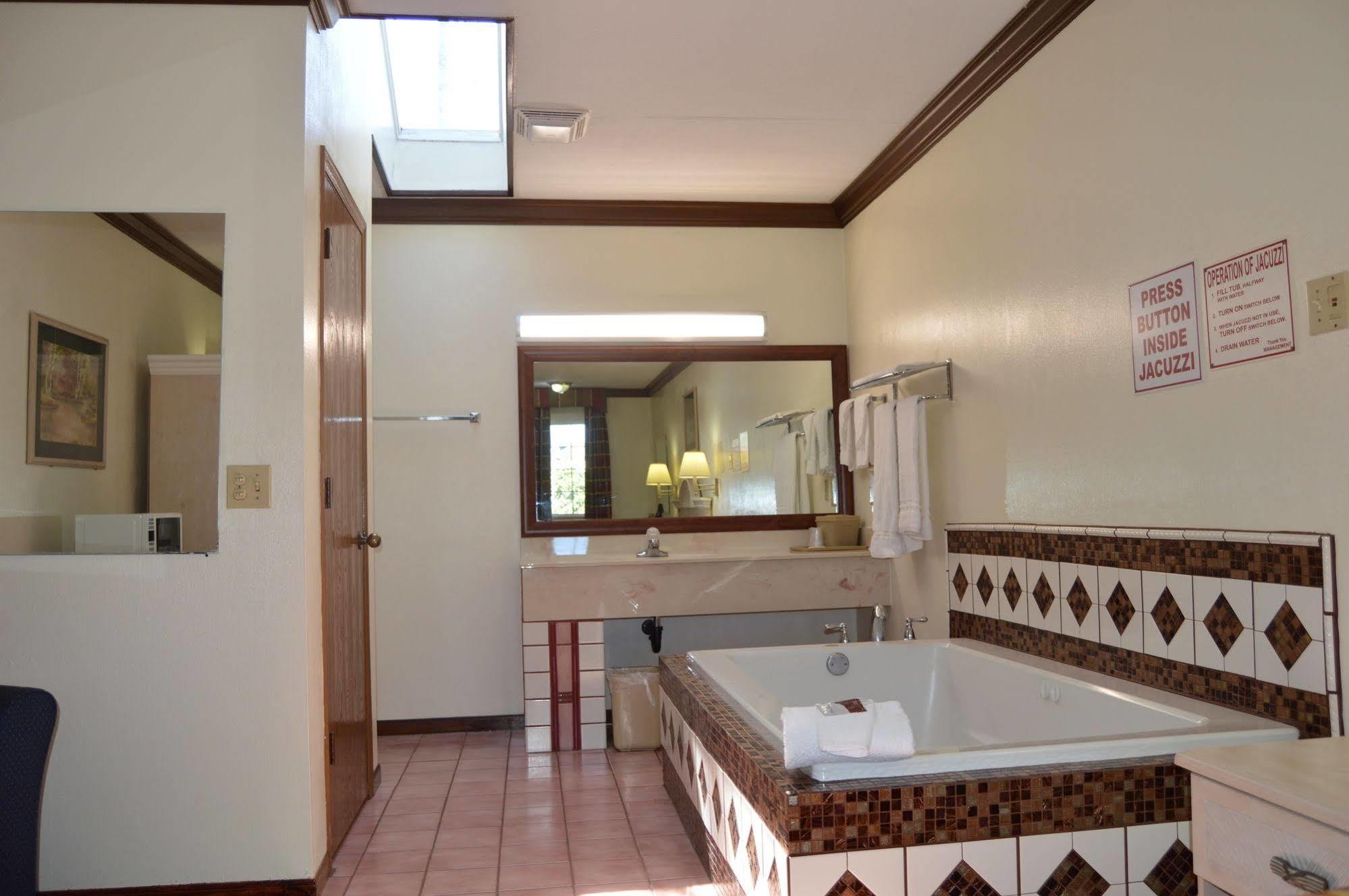 Motel Economy 3*